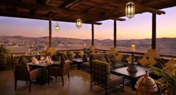 Qasr Al Sarab Desert Resort by Anantara - View from the Restaurant Suhail into the Desert