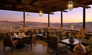 Qasr Al Sarab Desert Resort by Anantara - View from the Restaurant Suhail into the Desert