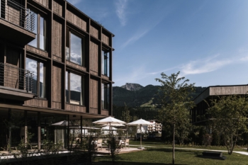 zelloon - Boutique Hotel Zillertal - Exterior View by Day