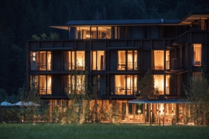 zelloon - Boutique Hotel Zillertal - Exterior View by Night